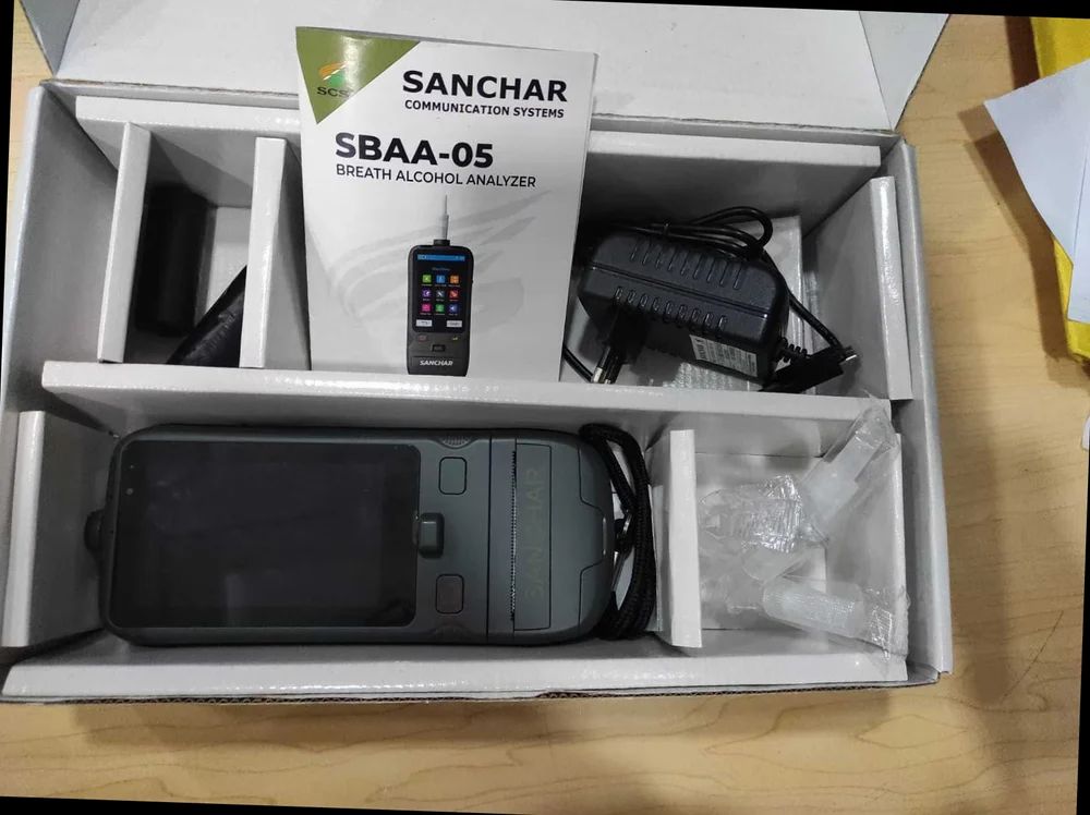 Sanchar Professional Breath Analyzer Inbuilt Camera and Printer SBAA-05