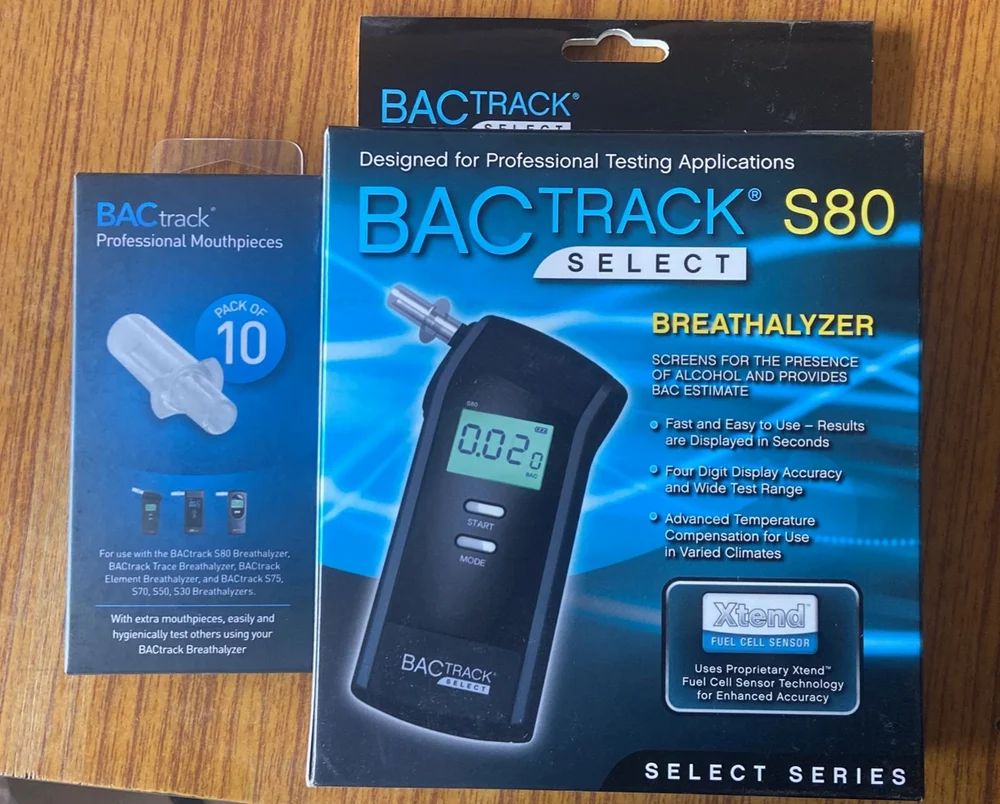 ULTRASHINE BACtrack S80 Professional Breathalyzer with Fuel Cell Sensor